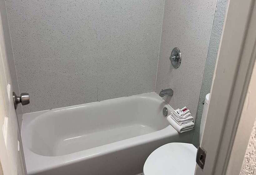 فندق Days Inn By Wyndham Sulphur West