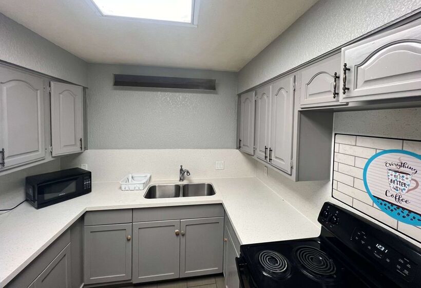 فندق Days Inn By Wyndham Sulphur West