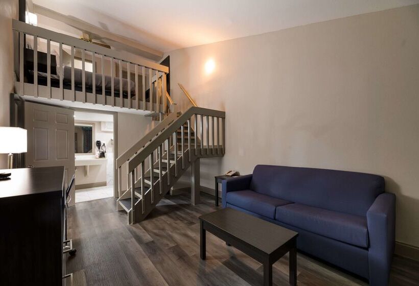 Отель Quality Inn & Suites Altamonte Springs Orlando North