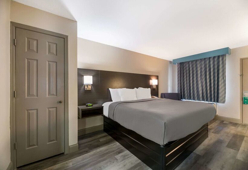 Отель Quality Inn & Suites Altamonte Springs Orlando North