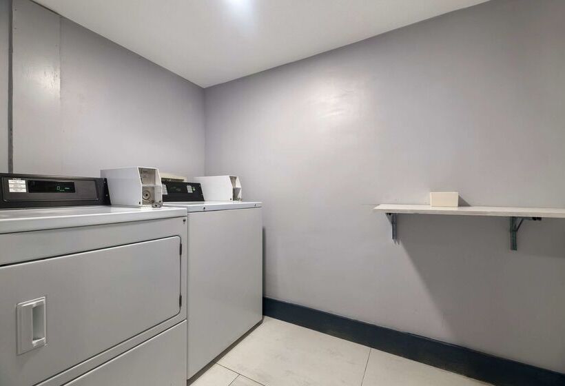 Отель Quality Inn & Suites Altamonte Springs Orlando North