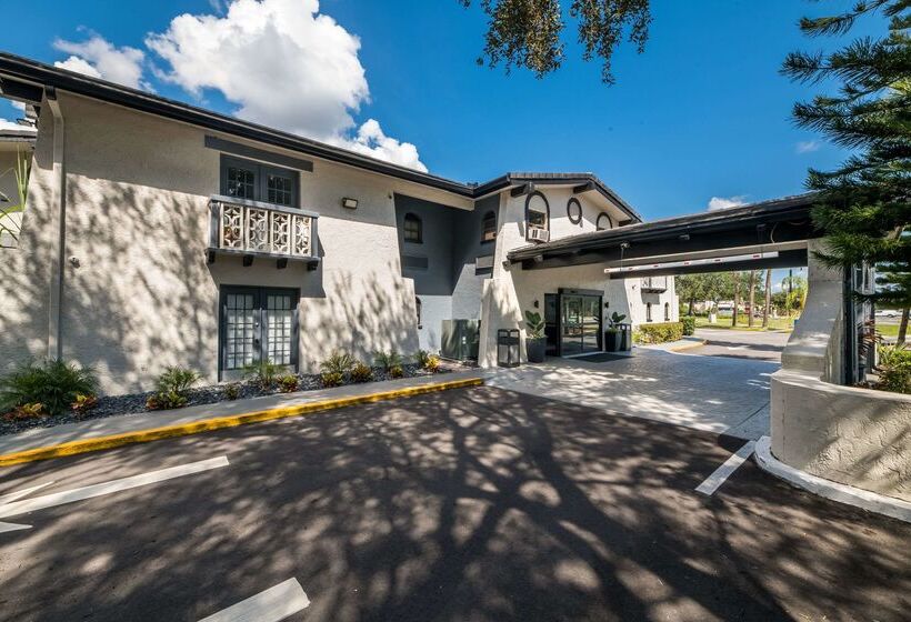Отель Quality Inn & Suites Altamonte Springs Orlando North