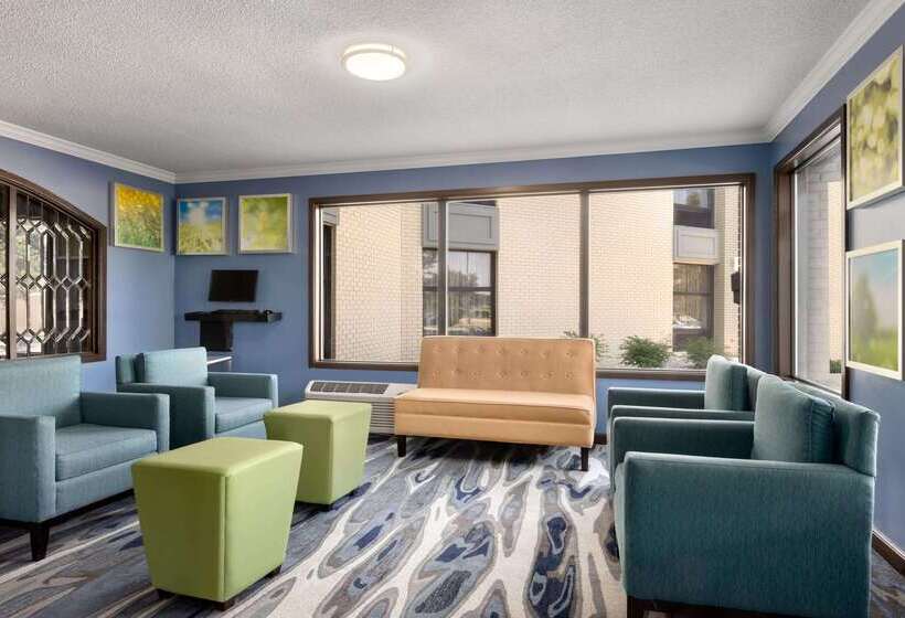 فندق Days Inn & Suites By Wyndham Merrillville