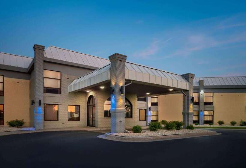فندق Days Inn & Suites By Wyndham Merrillville