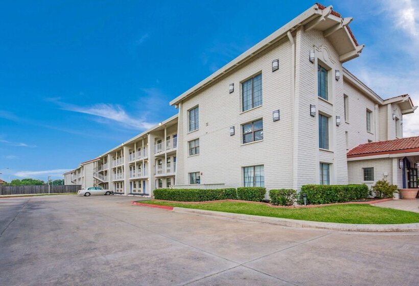 فندق Econo Lodge