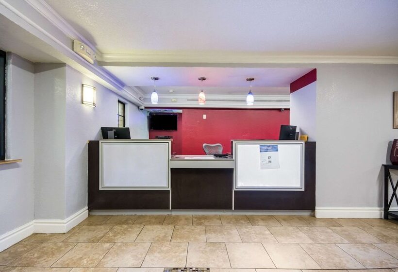 فندق Econo Lodge