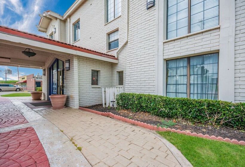 فندق Econo Lodge