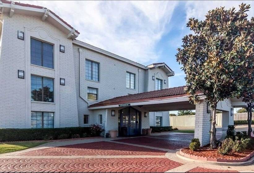 فندق Econo Lodge