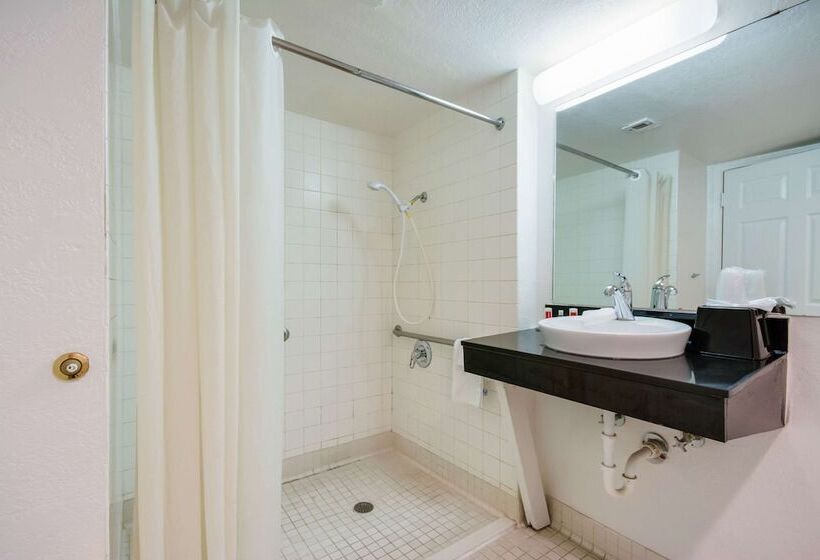 فندق Econo Lodge