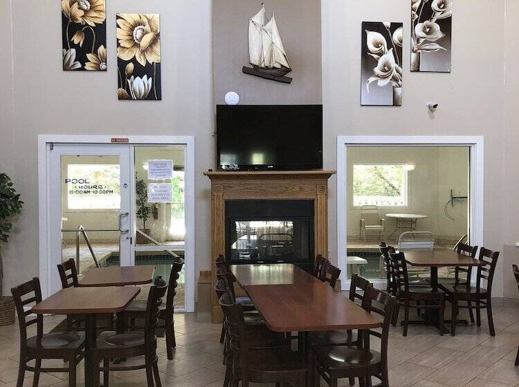 فندق Econo Lodge