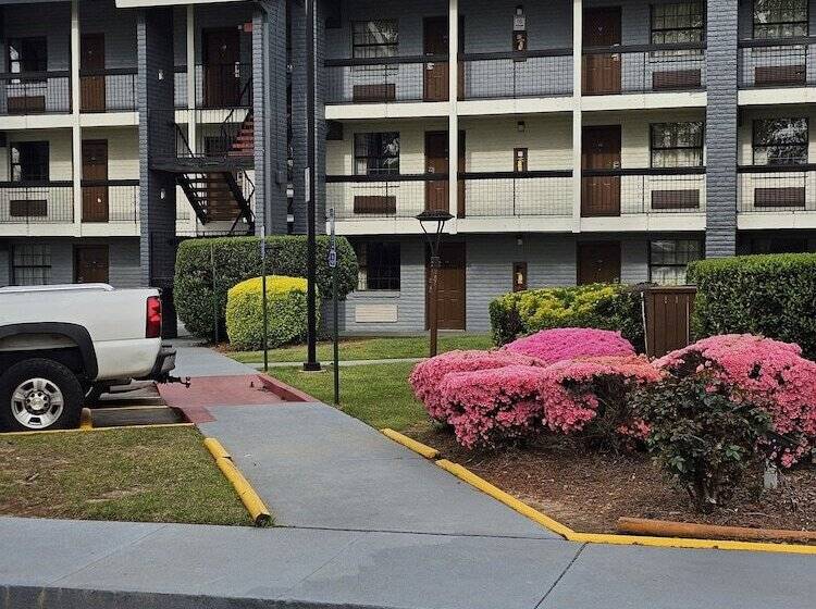 فندق Knights Inn   Lithonia