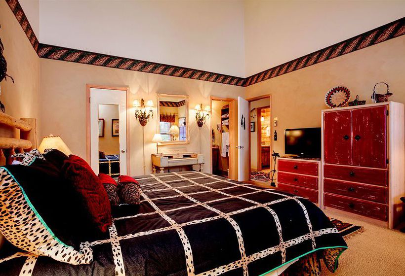 ホテル Kutuk Condominiums