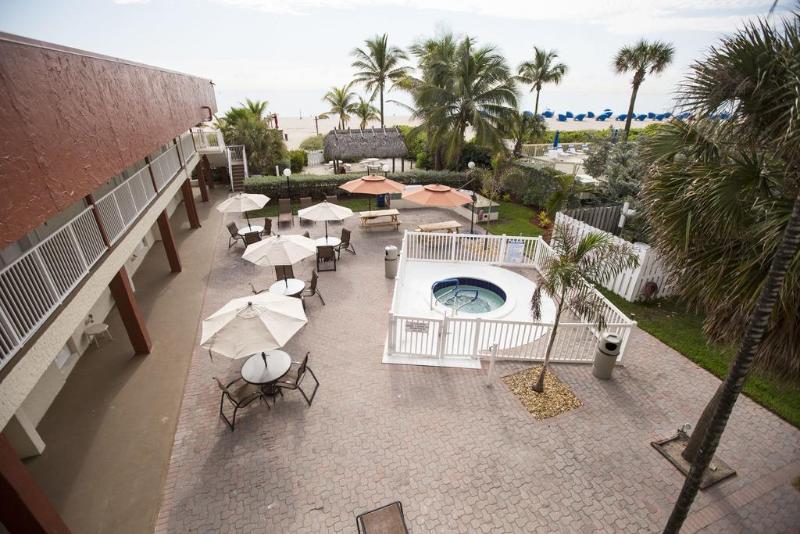 酒店 La Costa Beach Club