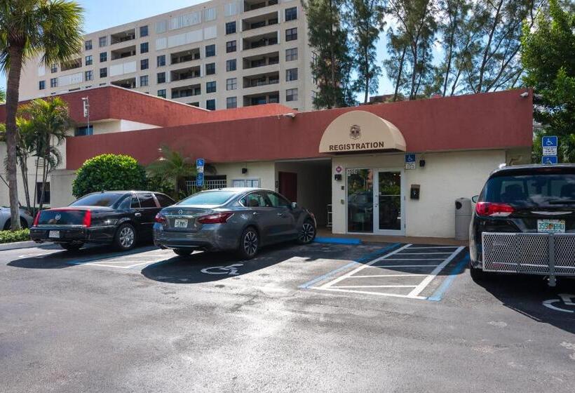 酒店 La Costa Beach Club