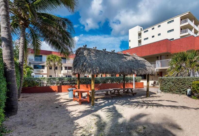 酒店 La Costa Beach Club