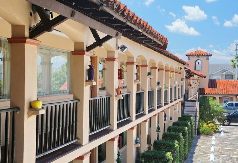 فندق La Fiesta Ocean Inn & Suites