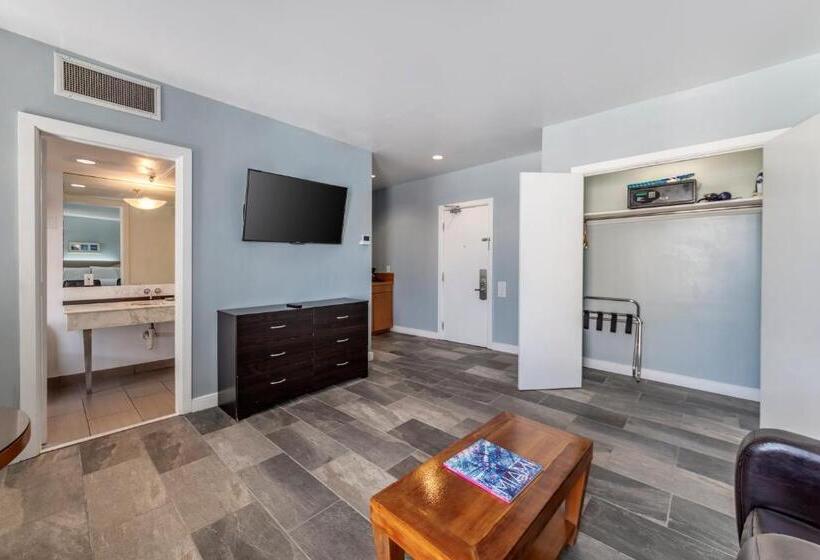 Отель La Flora By Luxurban, Trademark Collection By Wyndham