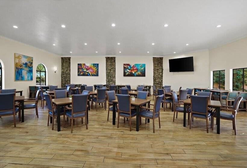 فندق La Fuente Inn & Suites