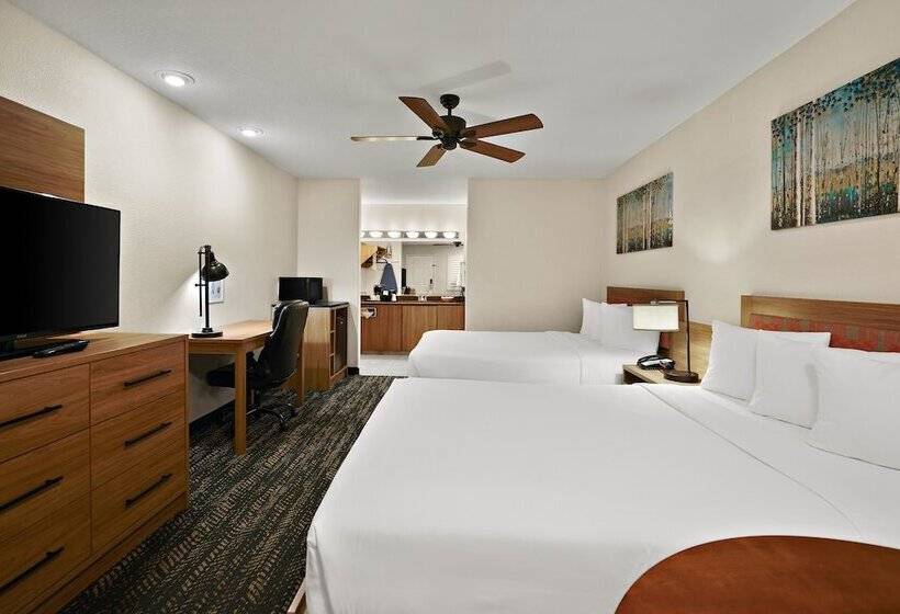 فندق La Fuente Inn & Suites