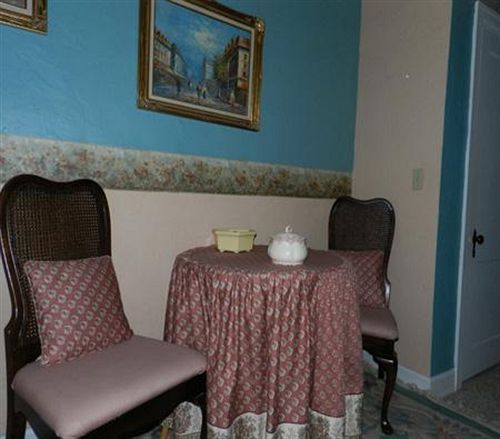 فندق La Plaza Historic  & Restaurant