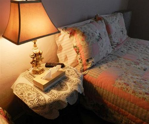 فندق La Plaza Historic  & Restaurant