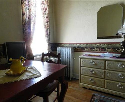 فندق La Plaza Historic  & Restaurant