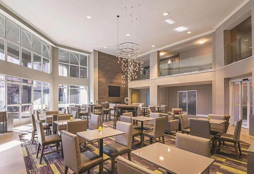 فندق La Quinta By Wyndham Austin At The Domain