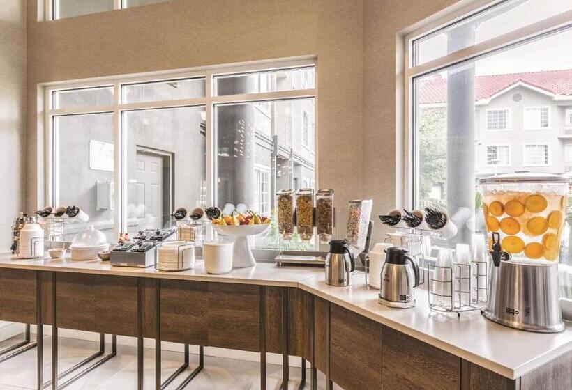 فندق La Quinta By Wyndham Austin At The Domain