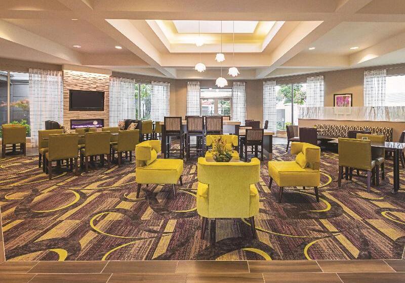 ホテル La Quinta Inn & Suites By Wyndham Fort Worth City View