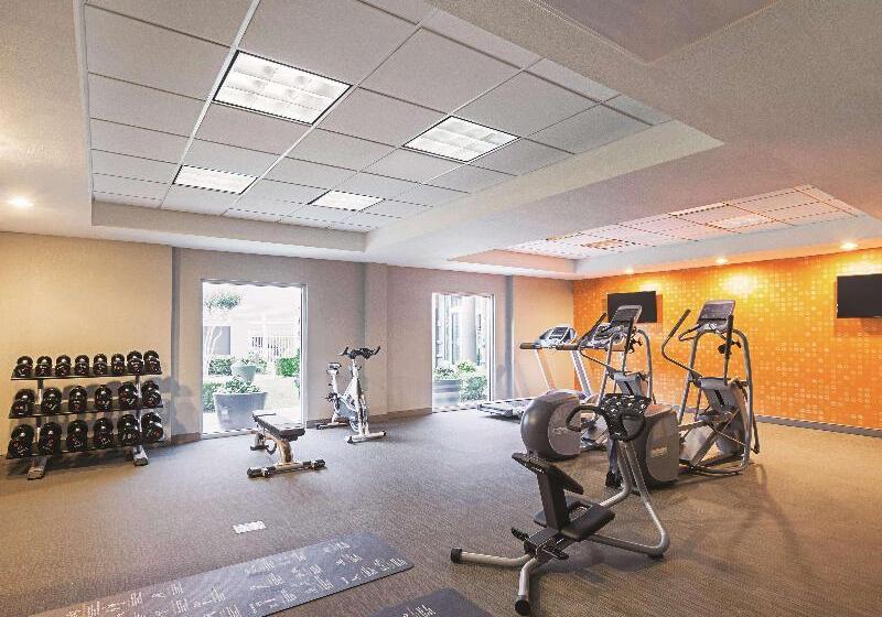 ホテル La Quinta Inn & Suites By Wyndham Fort Worth City View