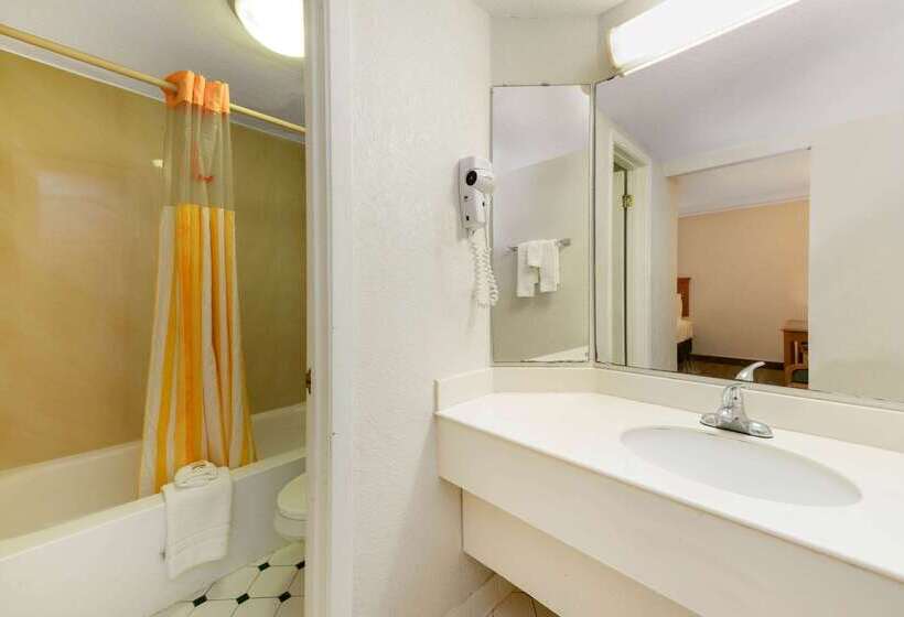 فندق La Quinta Inn By Wyndham Bossier City