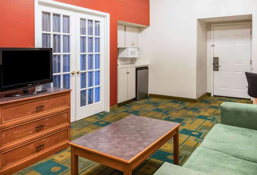 ホテル La Quinta Inn By Wyndham Colorado Springs Garden Of The Gods