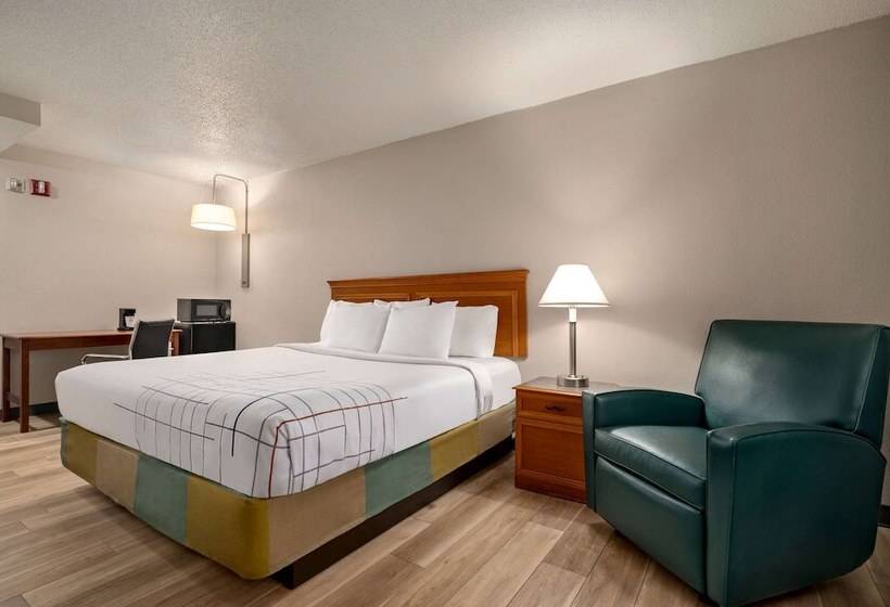 호텔 La Quinta Inn By Wyndham Columbus Airport Area