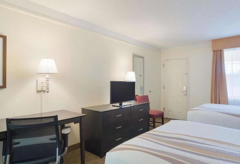ホテル La Quinta Inn By Wyndham Denver Cherry Creek