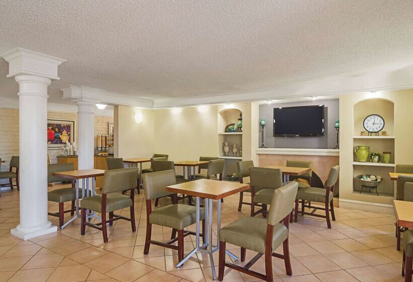 فندق La Quinta Inn By Wyndham Denver Northglenn