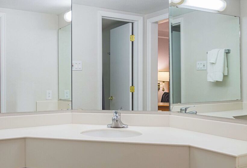 فندق La Quinta Inn By Wyndham Denver Northglenn