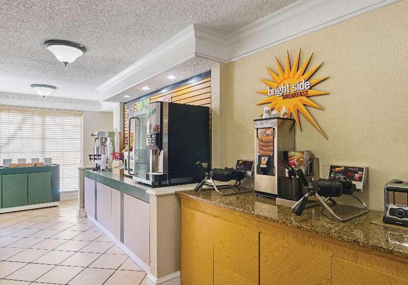 فندق La Quinta Inn By Wyndham Denver Northglenn