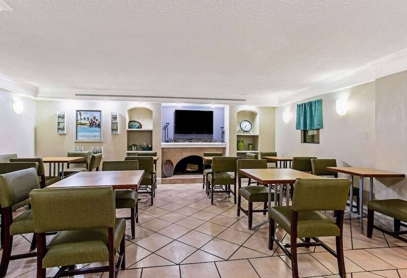 فندق La Quinta Inn By Wyndham Denver Northglenn