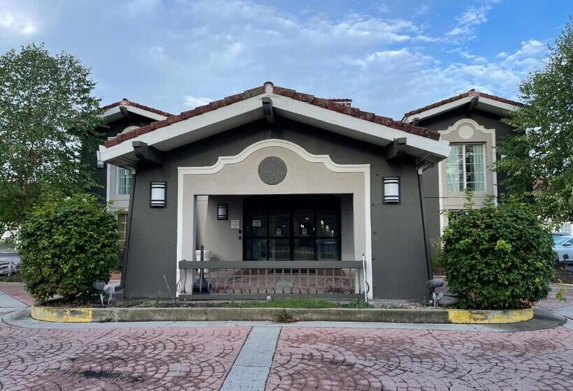 בית מלון כפרי La Quinta Inn By Wyndham Indianapolis Airport Lynhurst