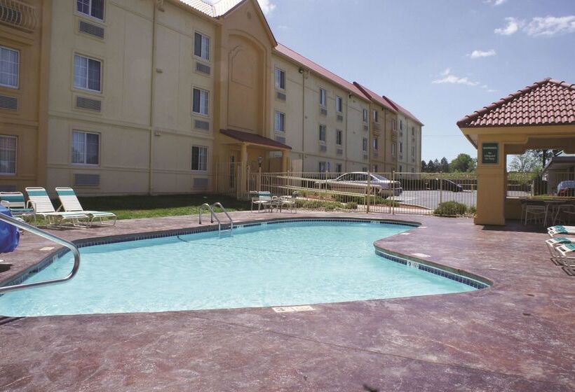 فندق La Quinta Inn By Wyndham Kansas City Lenexa