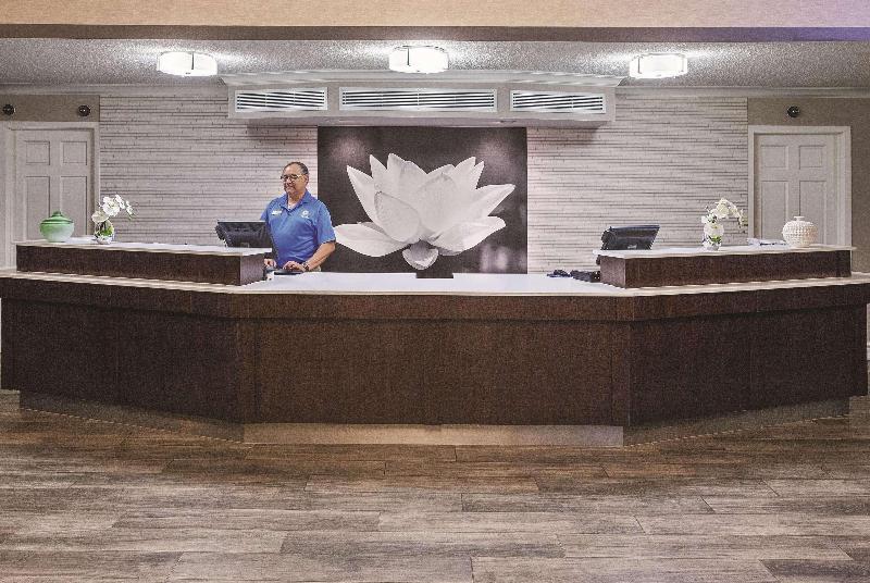 هتل La Quinta Inn By Wyndham Laredo I35