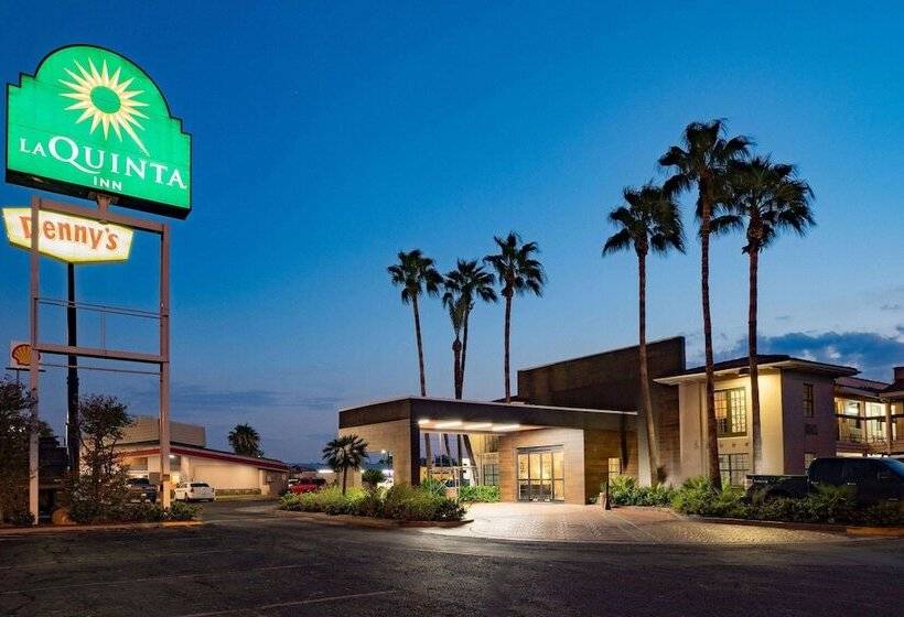 هتل La Quinta Inn By Wyndham Laredo I35