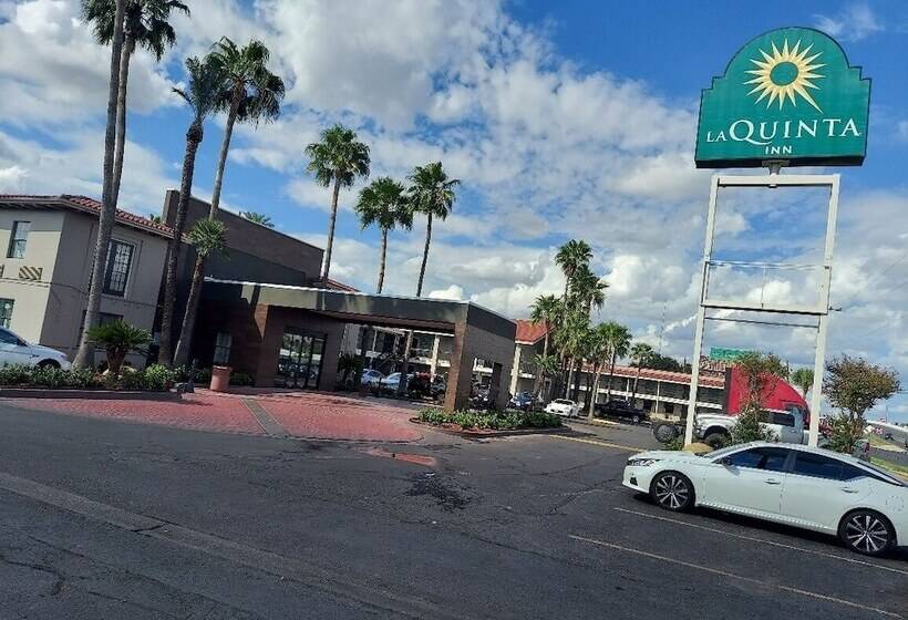 هتل La Quinta Inn By Wyndham Laredo I35