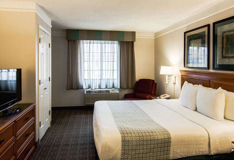 هتل La Quinta Inn Lexington Horse Park