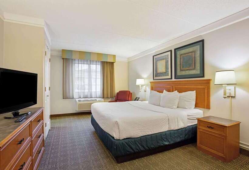 هتل La Quinta Inn Lexington Horse Park