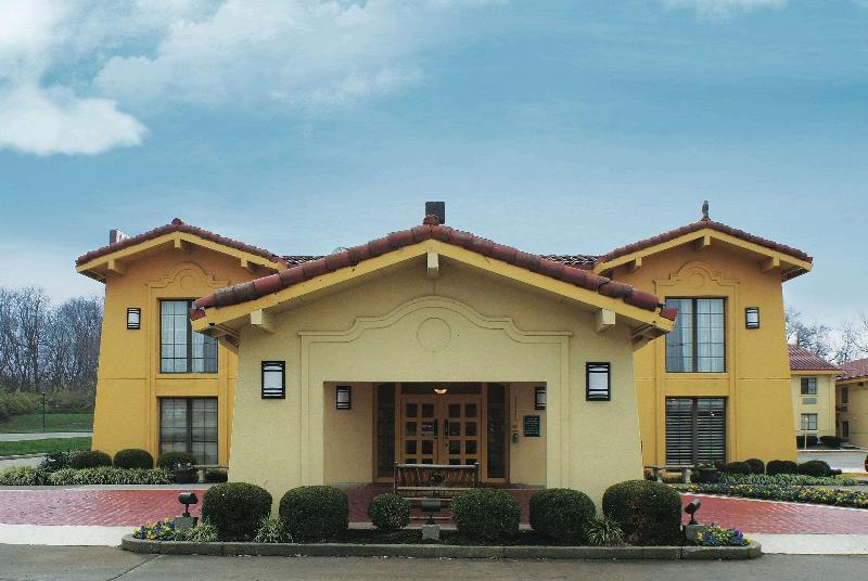 هتل La Quinta Inn Lexington Horse Park