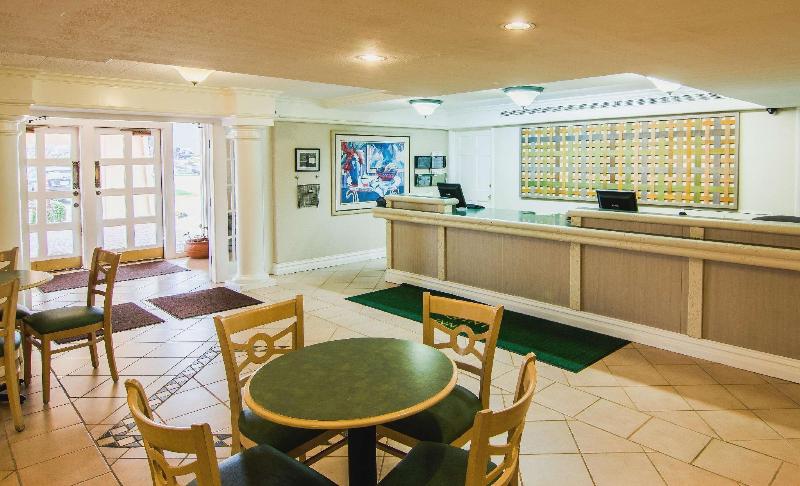 هتل La Quinta Inn Lexington Horse Park