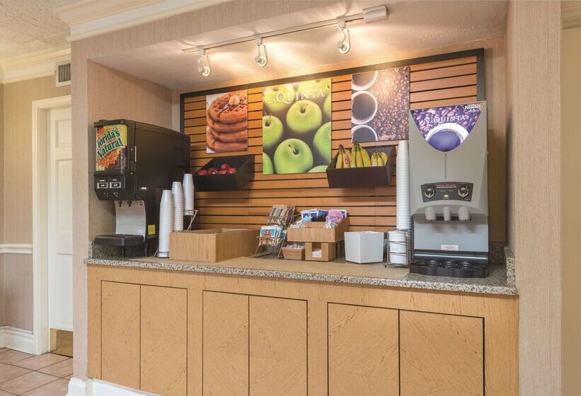 ホテル Econo Lodge