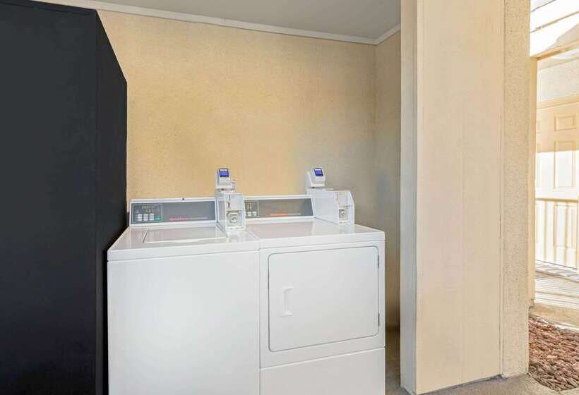 ホテル Econo Lodge