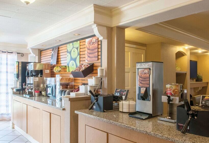 ホテル La Quinta Inn By Wyndham New Orleans Veterans / Metairie